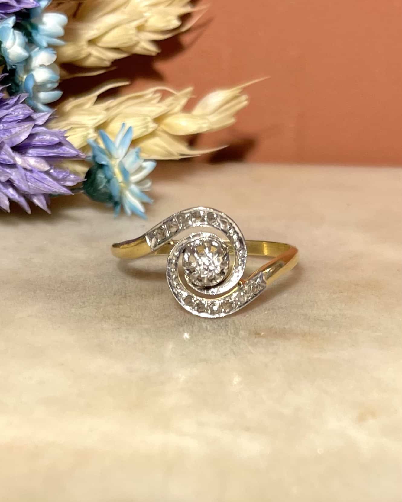 Bague Vintage Tourbillon 13 Diamants "Astrid" - Elliade Paris