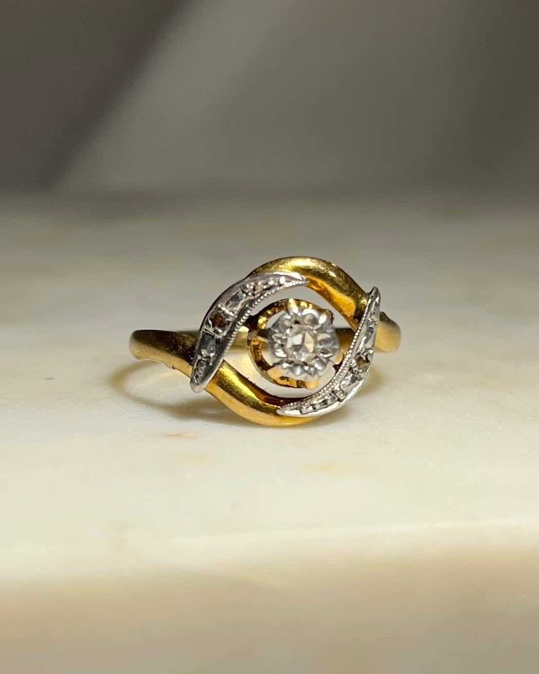 Bague vintage Tourbillon Diamants &quot;Andréa&quot; - Elliade Paris