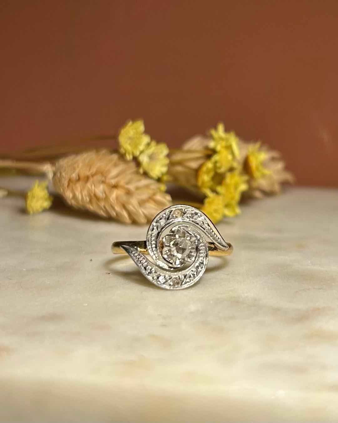Bague Vintage Tourbillon Diamants "Aube" - Elliade Paris