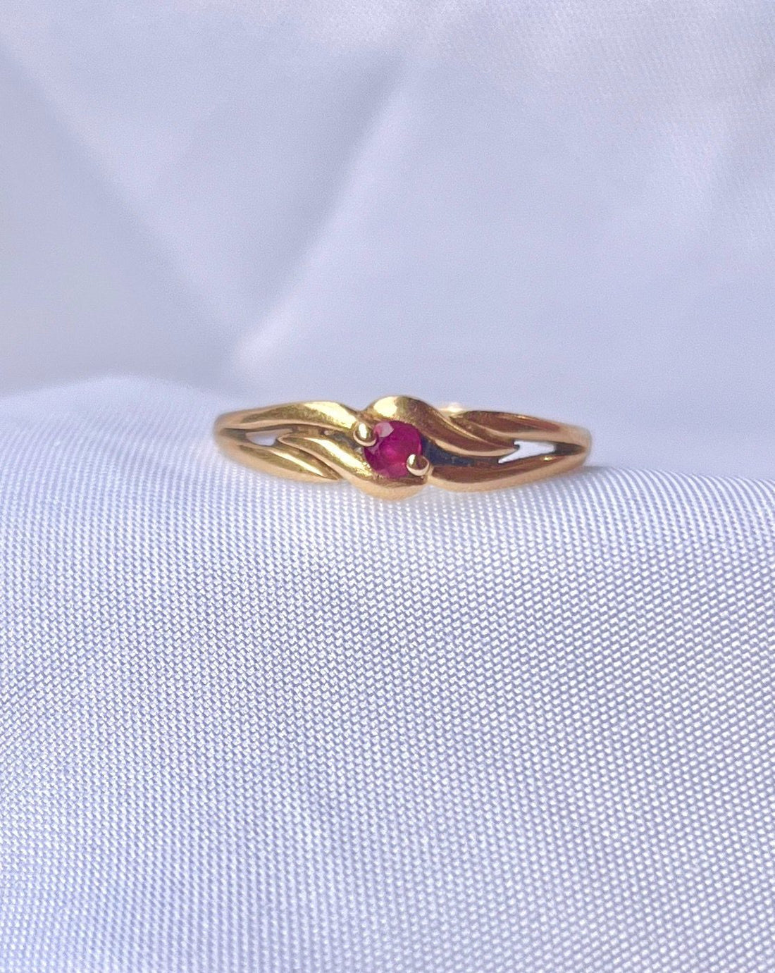 Bague vintage tourbillon rubis &quot;Ginni&quot; - Elliade Paris