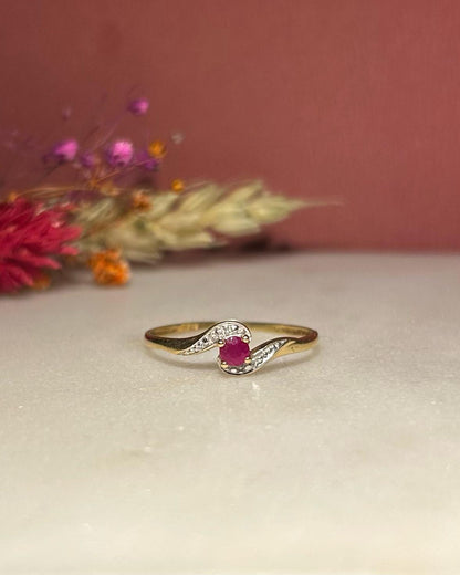 Bague Vintage Tourbillon Rubis &quot;Sereen&quot; - Elliade Paris