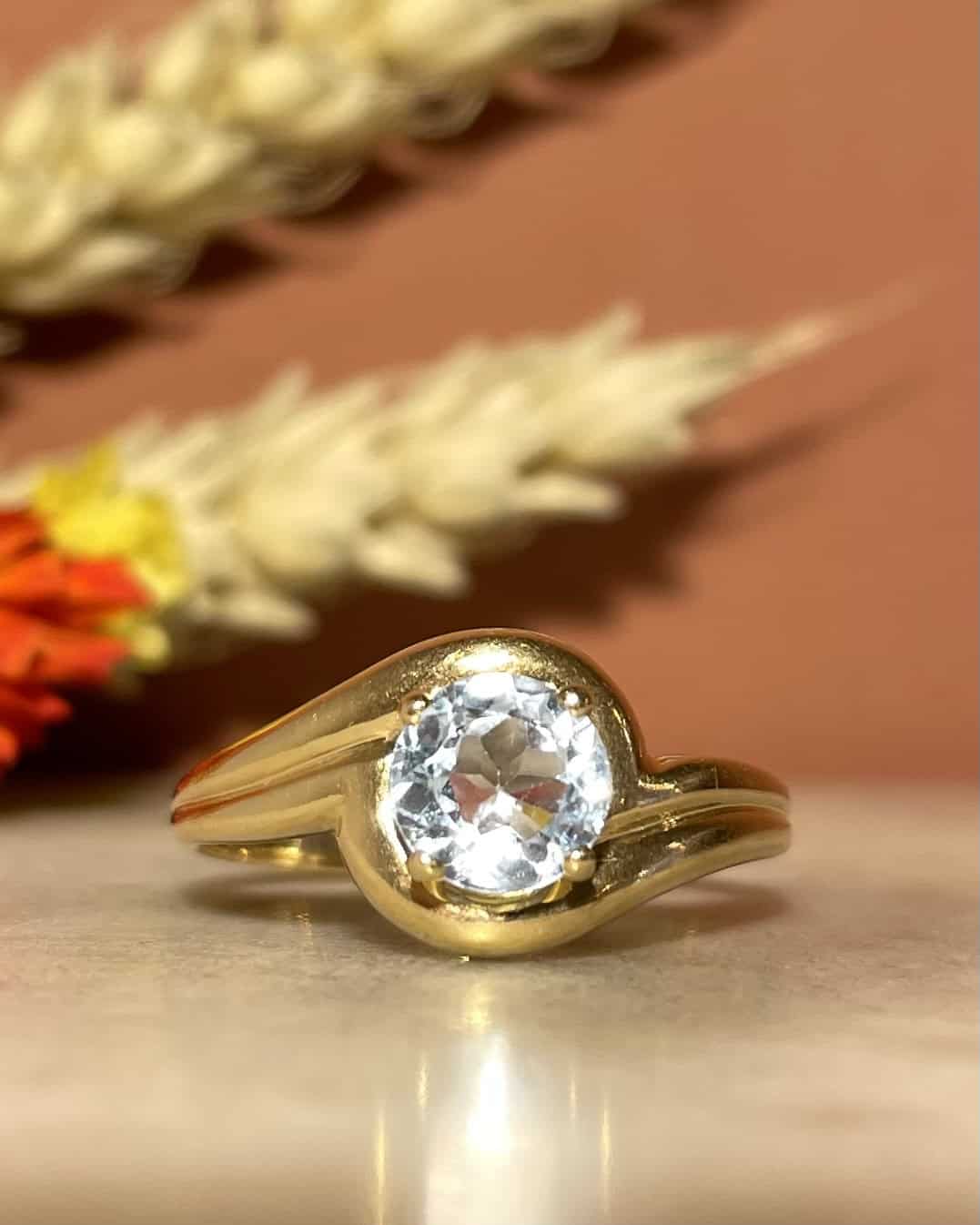 Bague Vintage Tourbillon Topaze 0.90 carat "Hanaé" - Elliade Paris