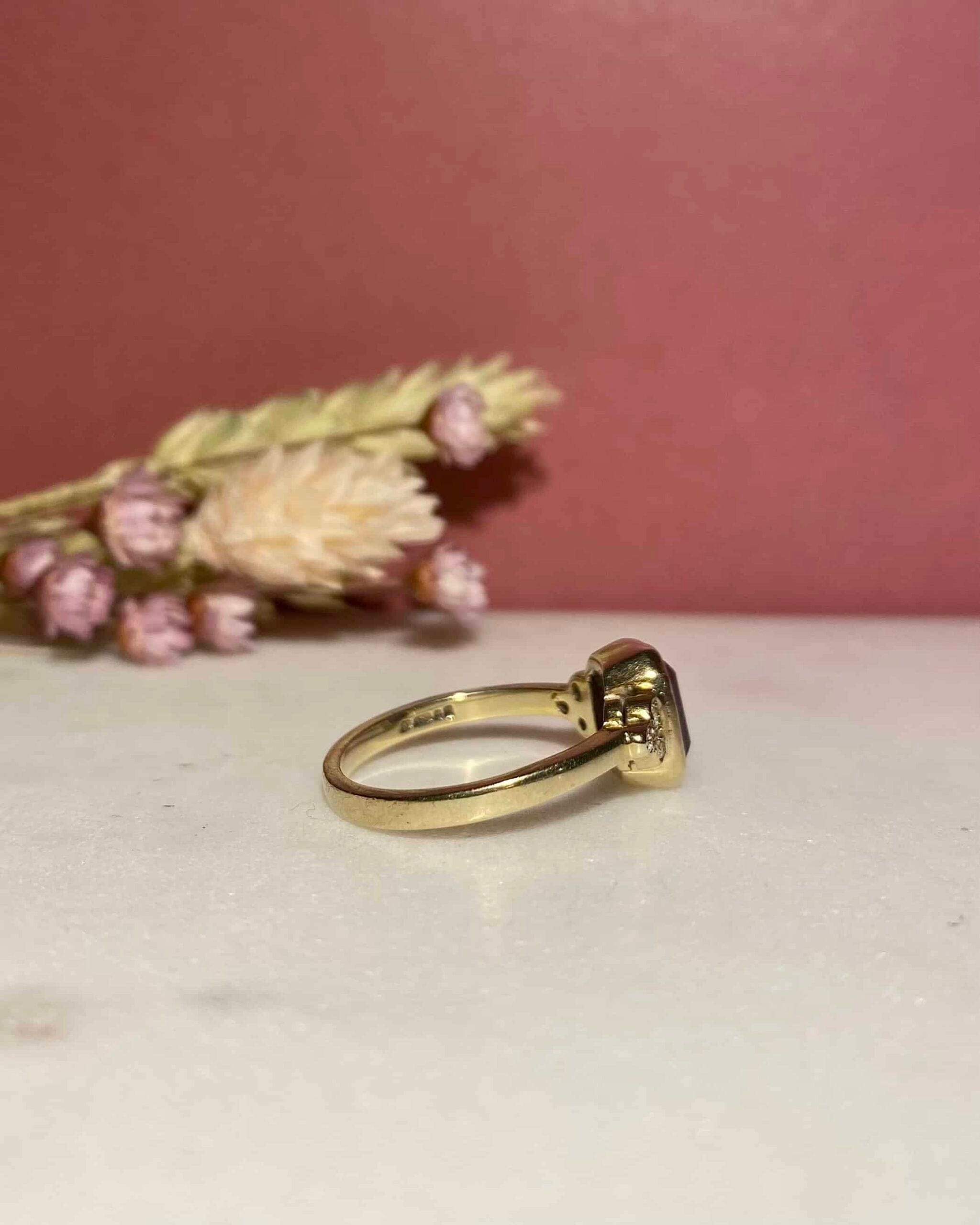 Bague Trilogie Améthyste 1.50 Carat &amp; Diamants "Gabrielle" - Elliade Paris