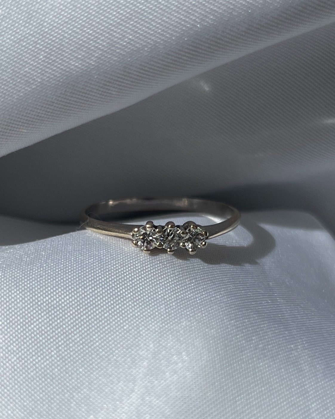 Bague Vintage trilogie diamants "Mila" - Elliade Paris