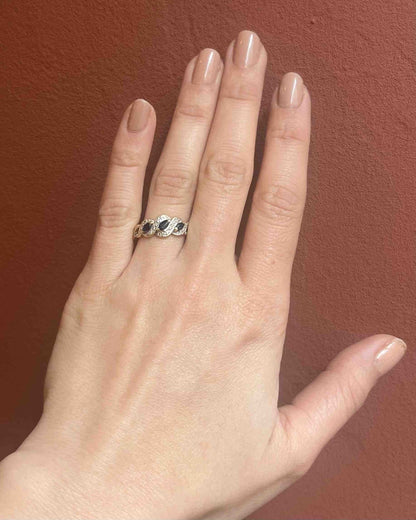 Bague vintage Trilogie Saphirs &amp; Diamants &quot;Solène&quot; - Elliade Paris