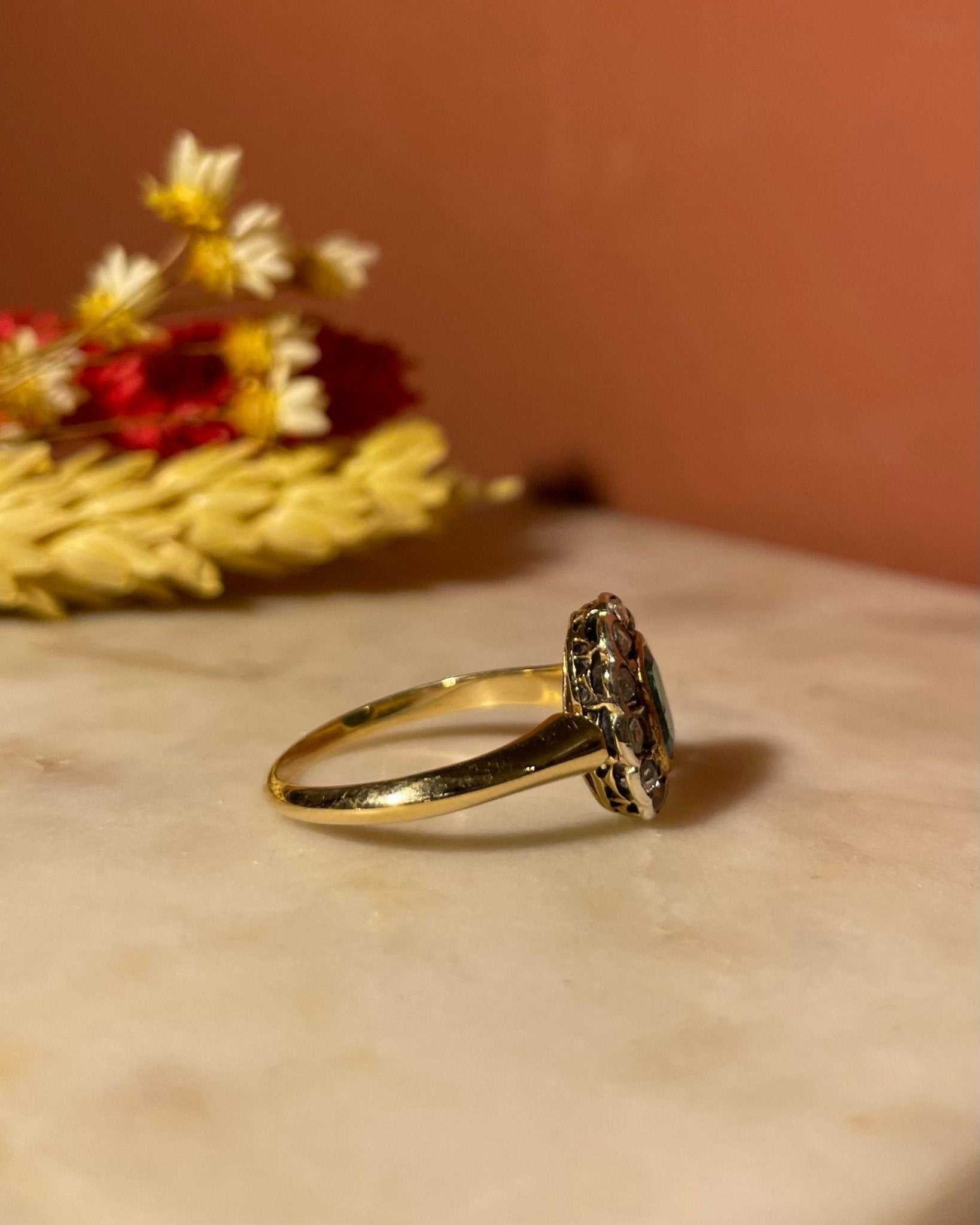 Bague XIXème Émeraude &amp; Diamants "Lorie" - Elliade Paris