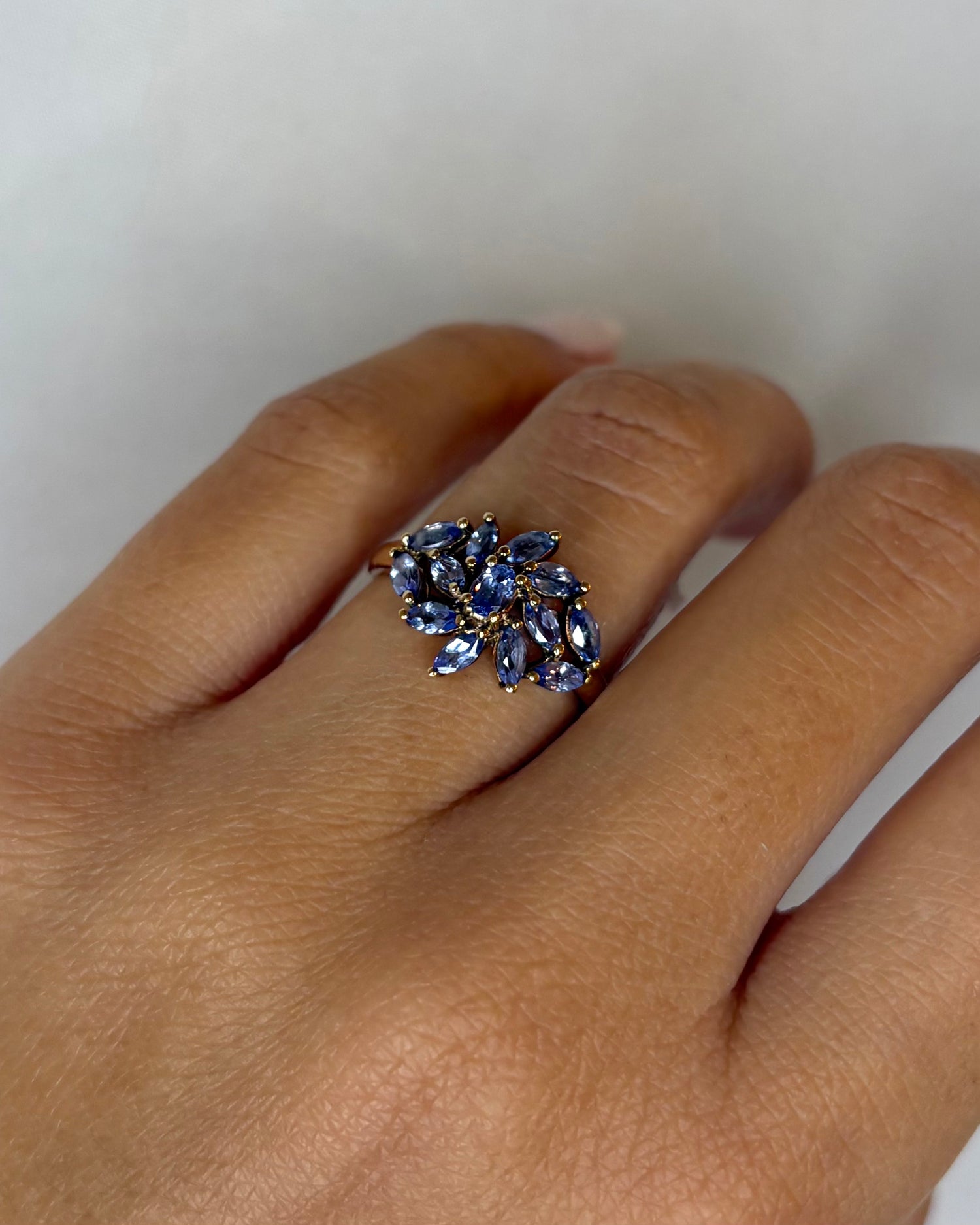 Bague Fleur Tanzanites 1.02 carat &quot;Gabriella&quot;