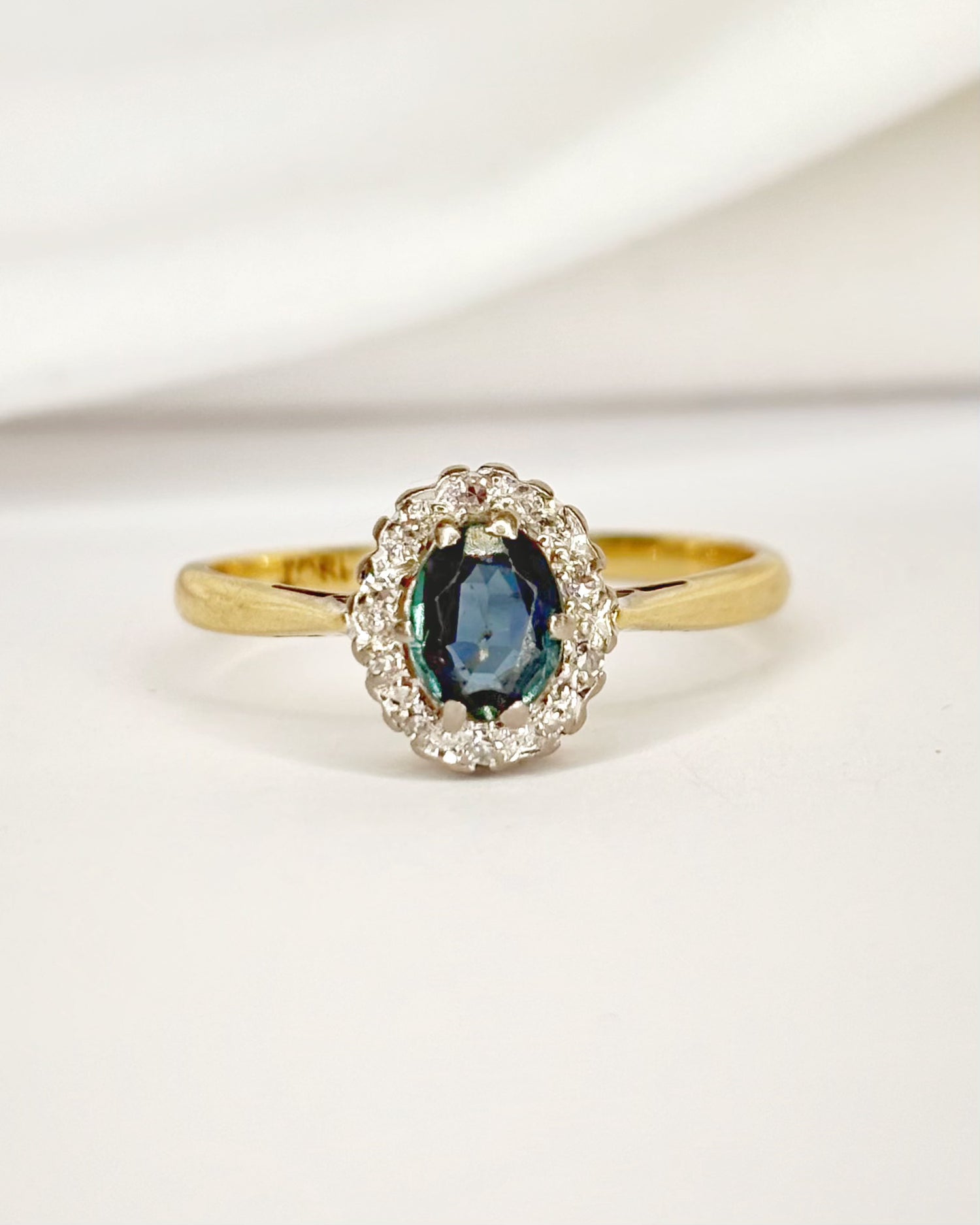 Bague Marguerite Saphir 0.50 carat &amp; Diamants "Alba"