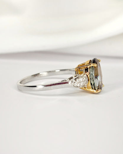 Anillo Solitario Tanzanita 2.95 quilates y Diamantes "Cyndelle"