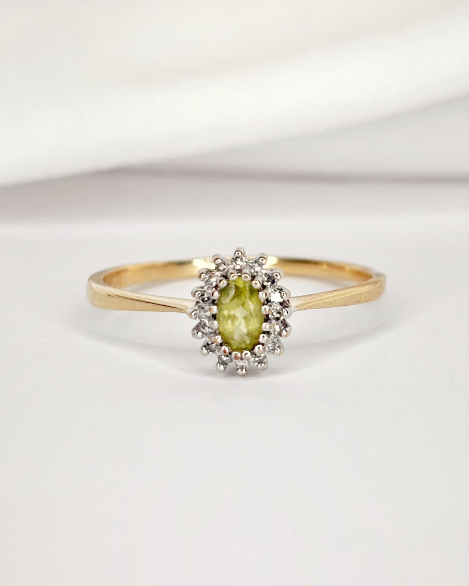 Anillo Margarita Peridoto y Diamantes "Tamara"