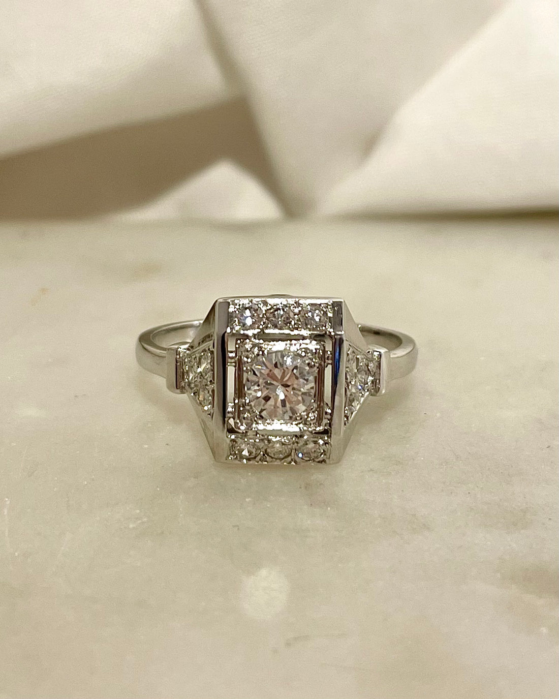Bague style Art-deco diamants 0.69 carat “Persia”
