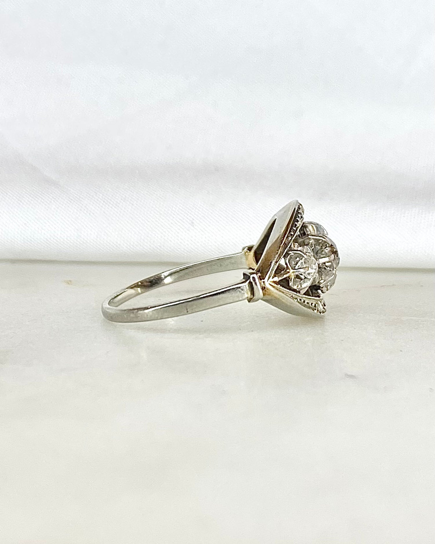 Bague Trilogie Art Déco Diamants 0.63 carats &quot;Agnès&quot;