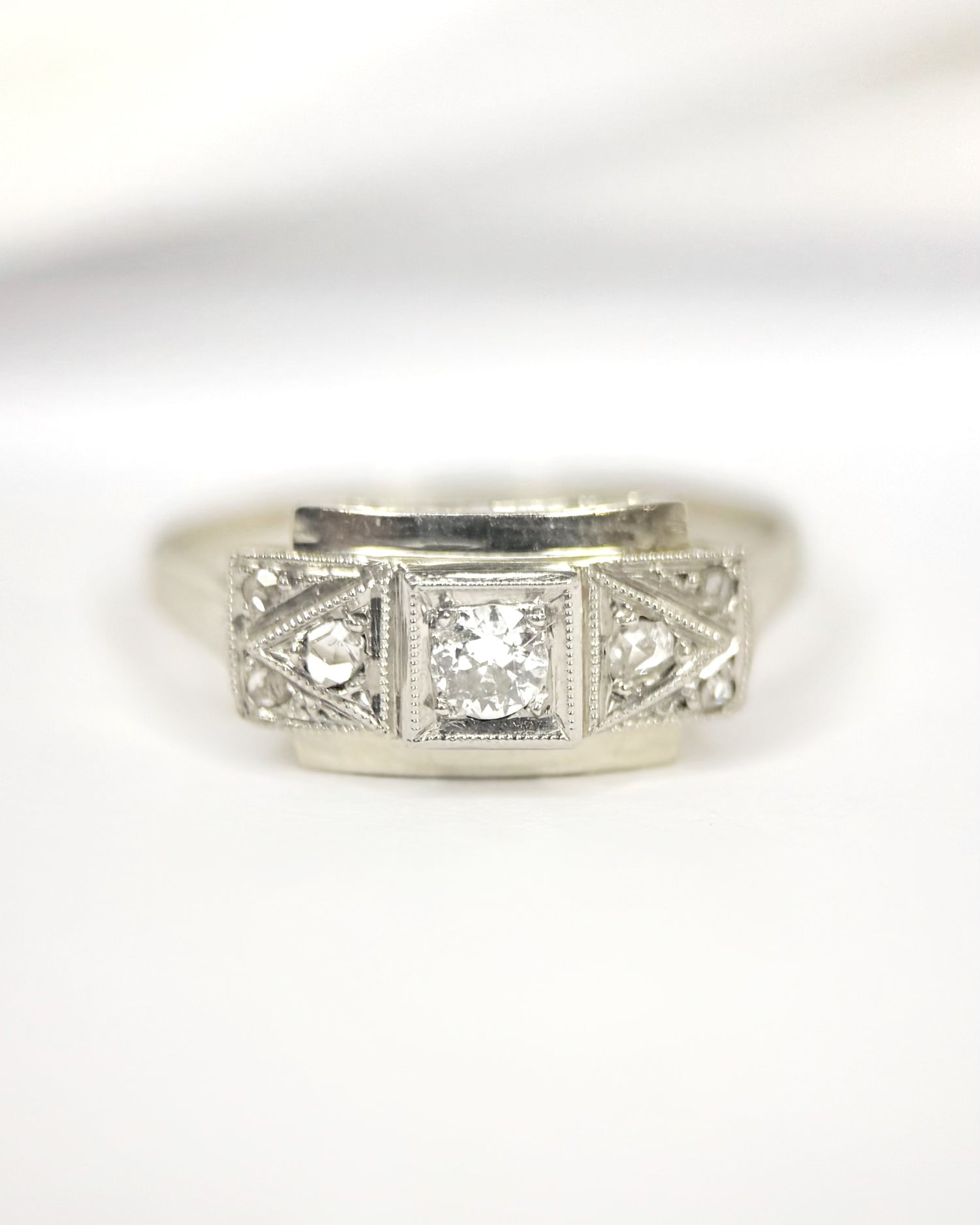 Art Deco Diamond Ring "Lucile"
