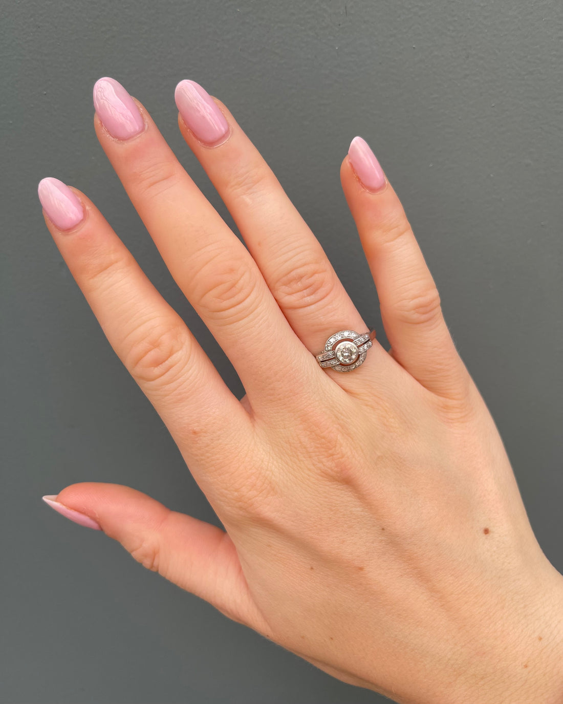Bague Art-Déco 23 Diamants 0.87 carat &quot;Inaya&quot;