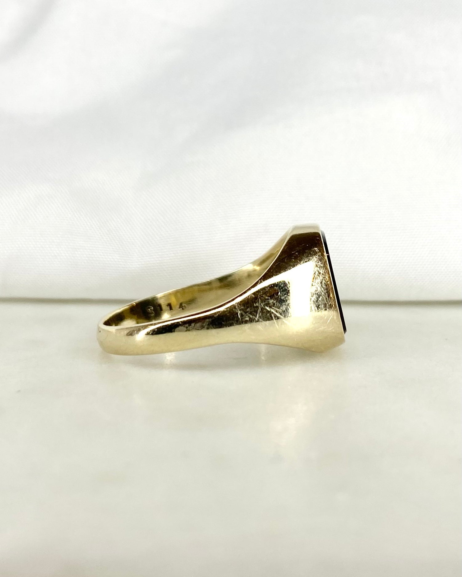 Bague Chevalière Onyx 2 carats &quot;Lou&quot;