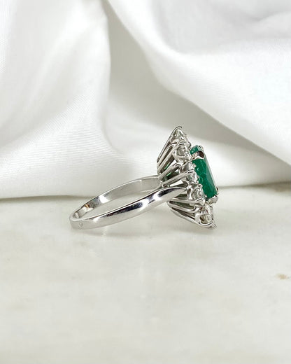 Bague Marguerite Émeraude 2.50 carats &amp; Diamants 2.50 carats &quot;Simone&quot;