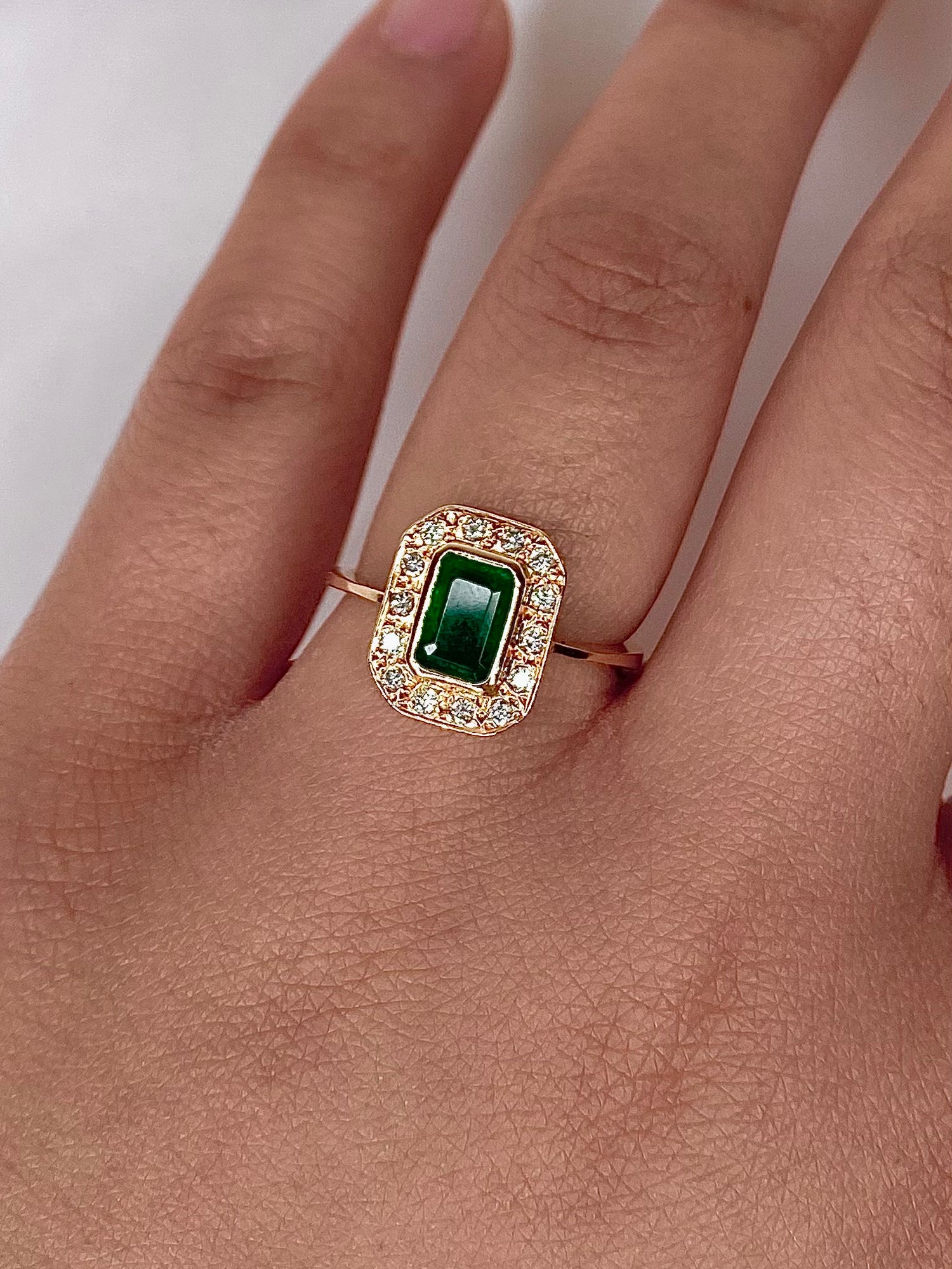 Art Deco Style Ring Emerald 0.75 Carat &amp; Diamonds "Clémence"