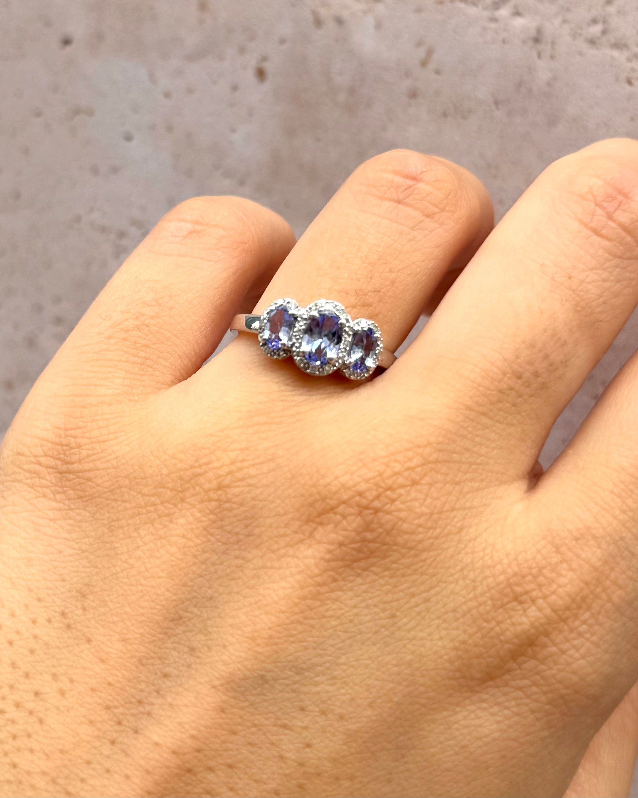 Bague Trilogie Tanzanites 0.88 carat &amp; Diamants "Monica"