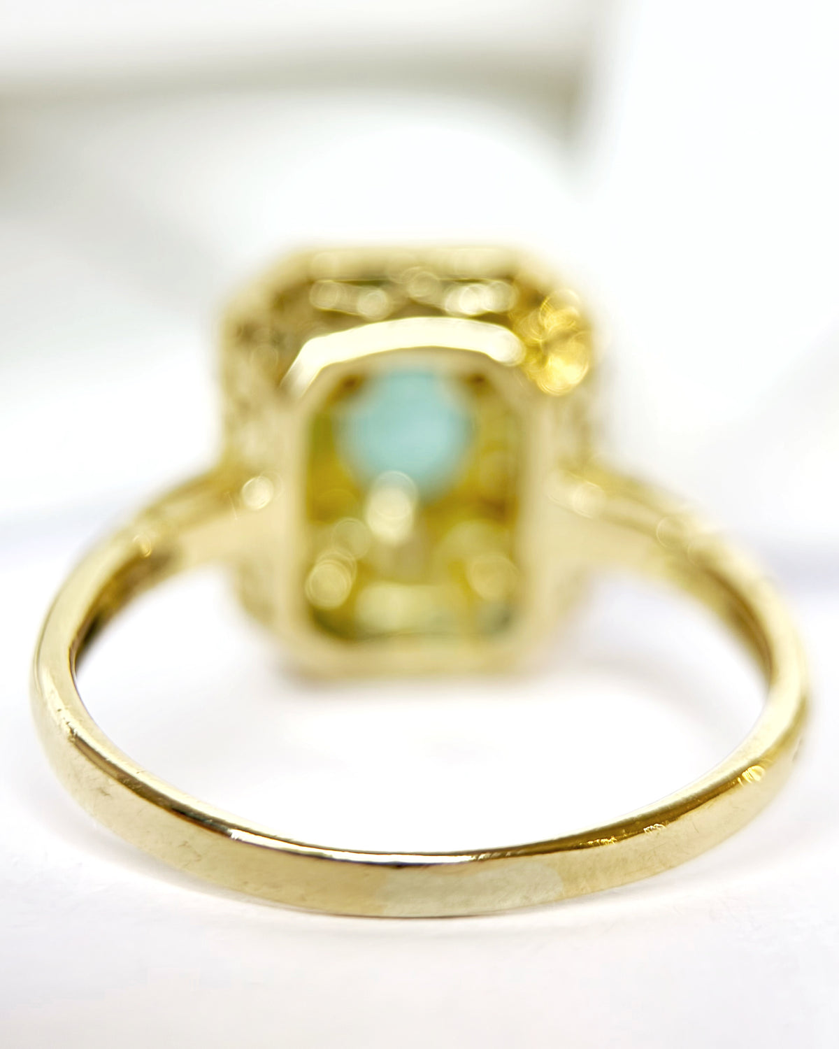 Anillo estilo art déco con esmeraldas de 0.51 quilates y diamantes, 4.89g "Estelle"