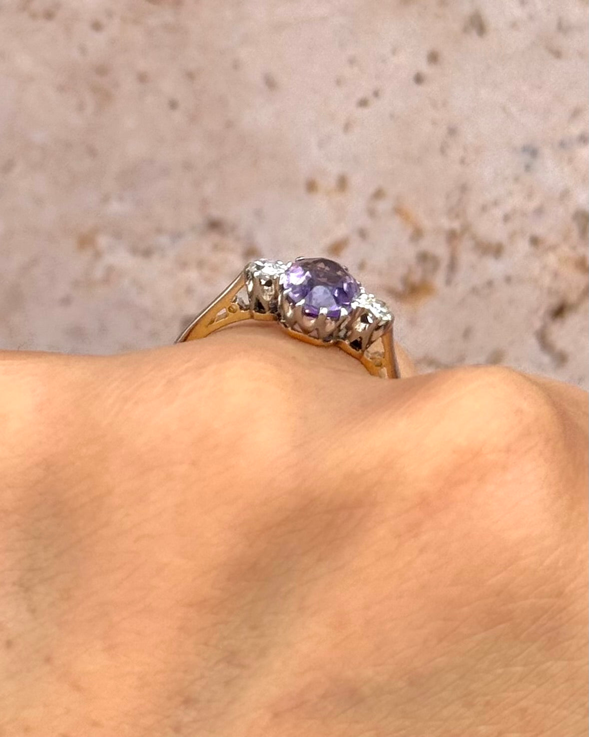 Bague Trilogie Améthyste 0.90 carat &amp; Diamants "Gabriella"