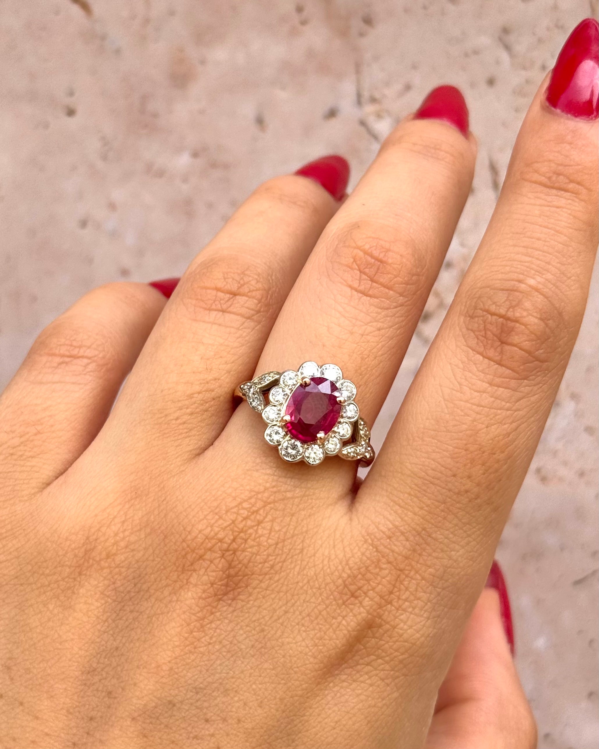 Bague Marguerite Rubis 1.85 carat &amp; Diamants 0.60 carat "Inanna"