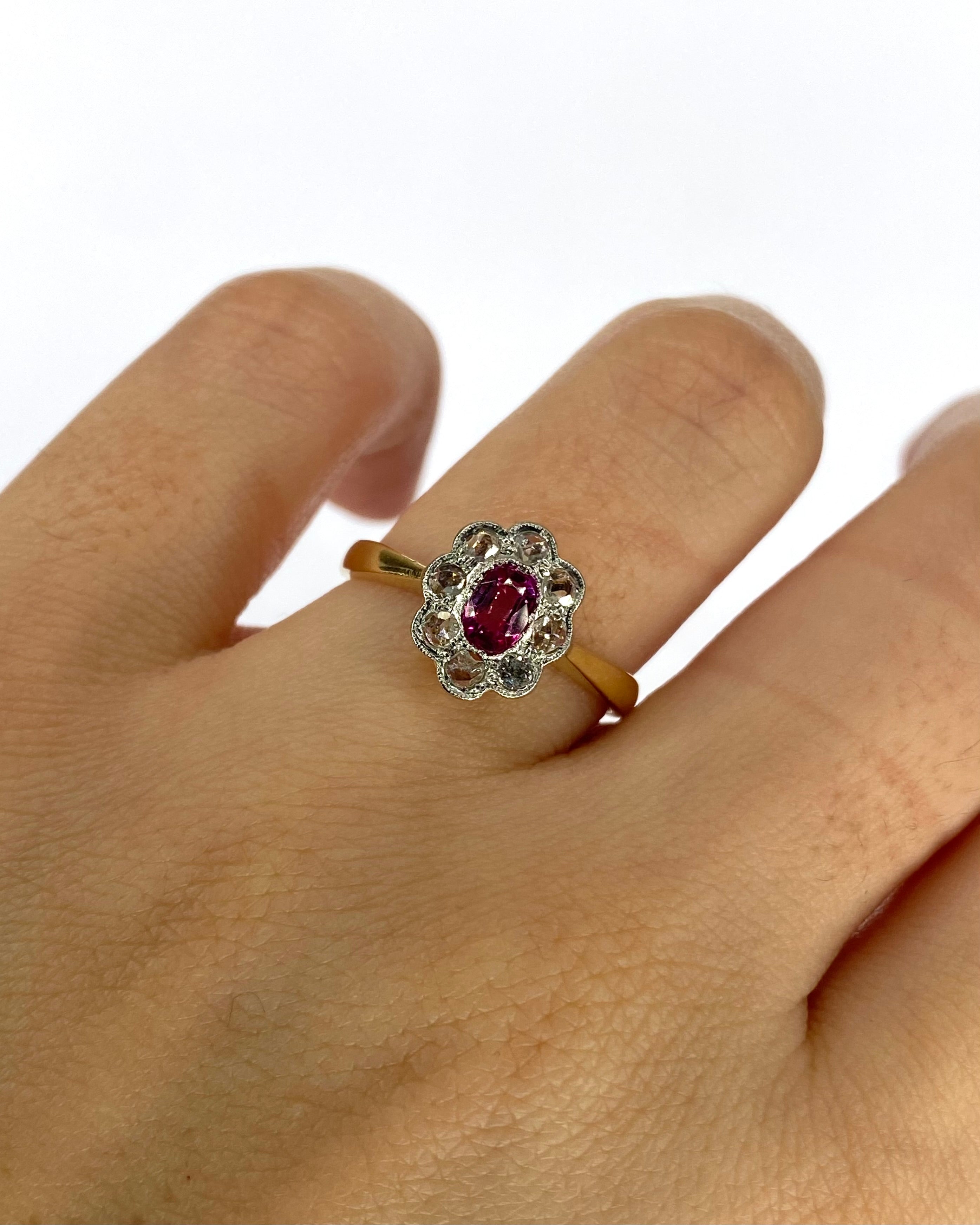 Bague Marguerite Art Déco Saphir Rose 0.40 carat &amp; Diamants "Naia"