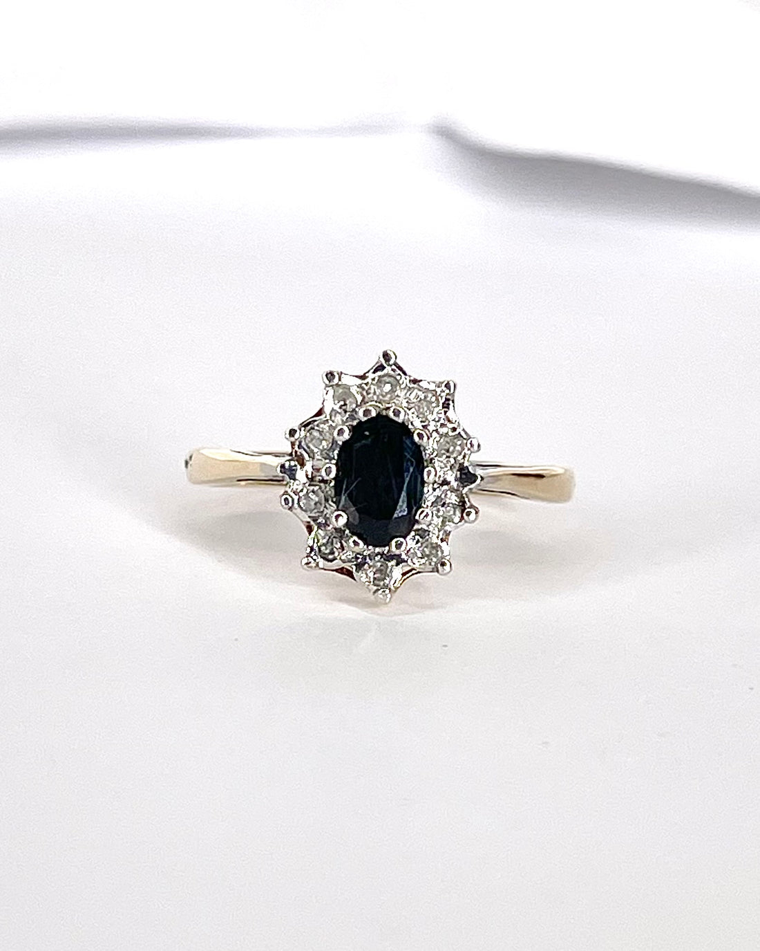Bague Marguerite Saphir 0.75 carat &amp; Diamants "Sandra"