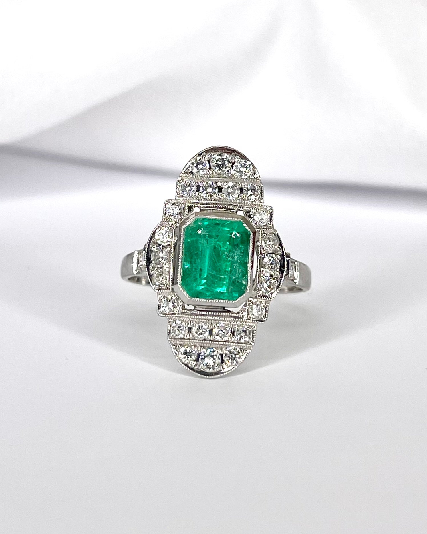 Bague Style Art-Déco Émeraude 2 carats &amp; Diamants 0.60 carat "Mathilde"