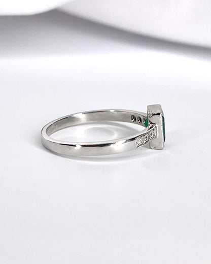 Bague Solitaire Émeraude 0.80 carat &amp; Diamants "Abigaël"