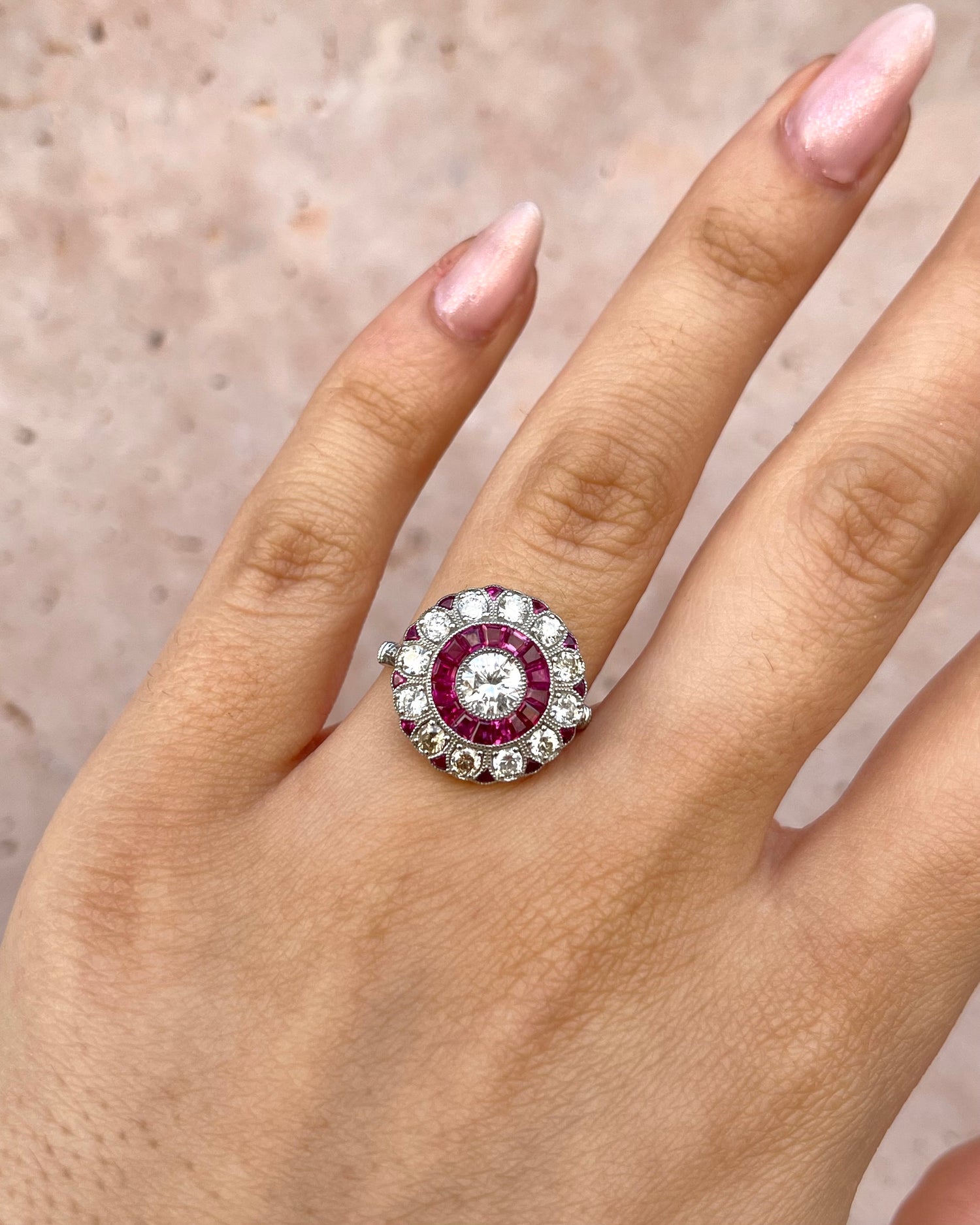 Bague Style Art-Déco Rubis 0.57 carat &amp; Diamants 1.09 carat "Fabienne"