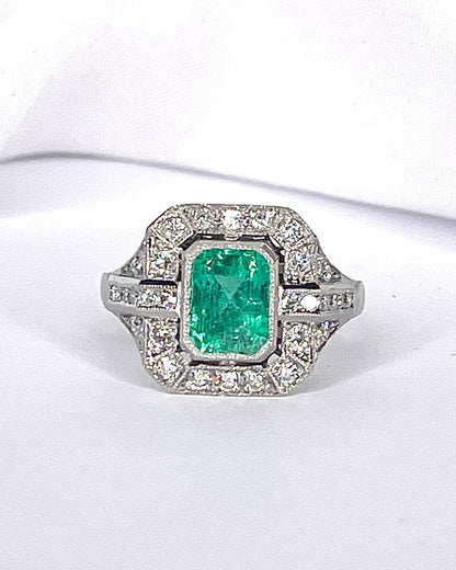 Bague Style Art-Déco Émeraude 1.40 carat &amp; Diamants 0.56 carat "Chloé"