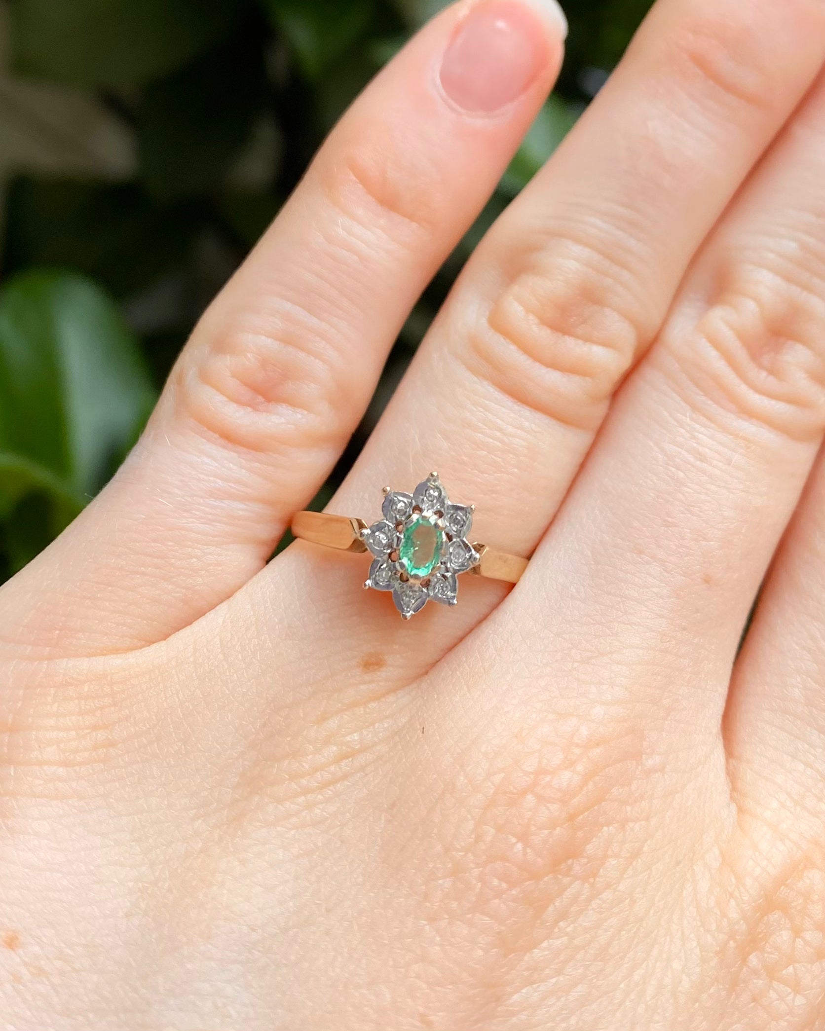 Marguerite Emerald &amp; Diamonds Ring "Illéa"