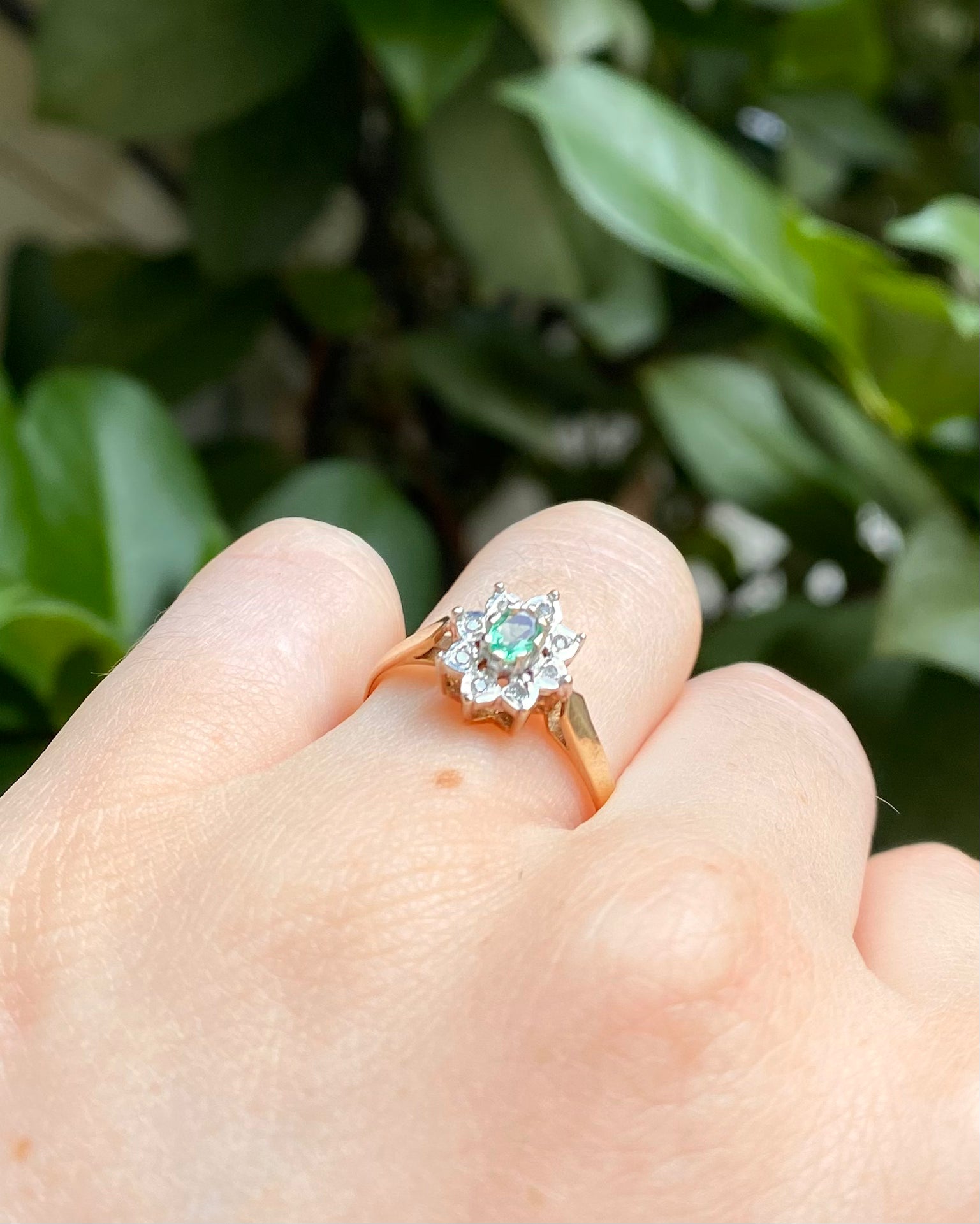 Marguerite Emerald &amp; Diamonds Ring "Illéa"