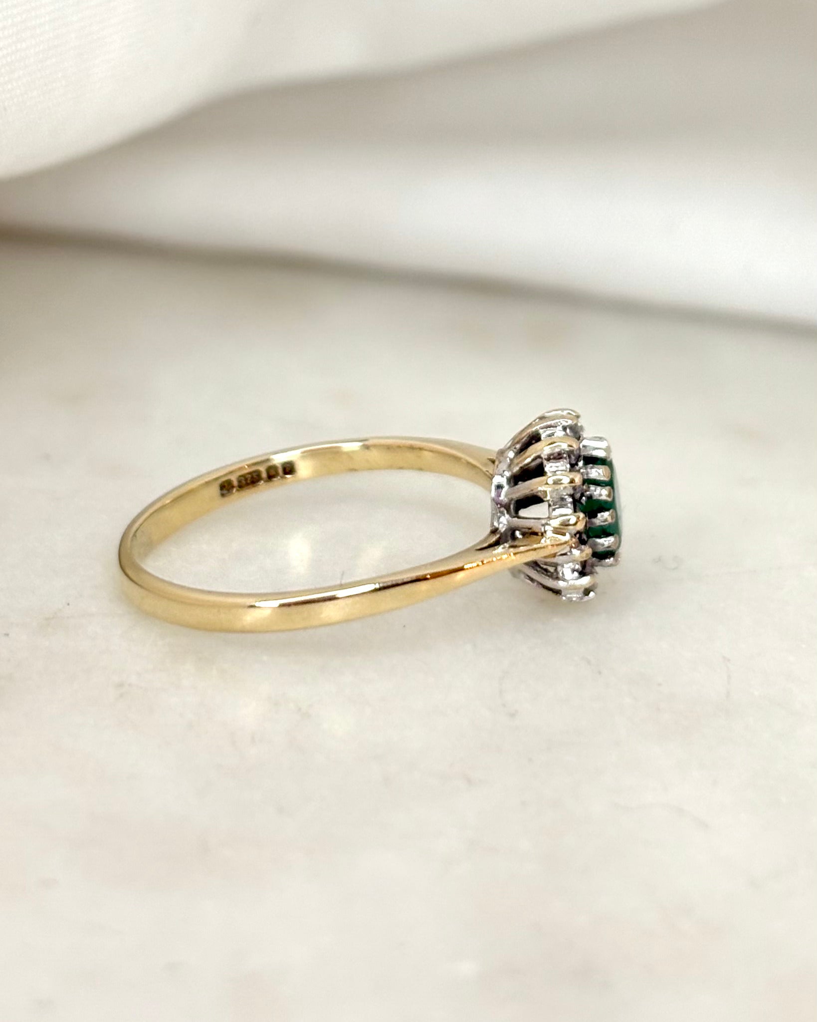 Bague Marguerite Émeraude &amp; Diamants &quot;Thélia&quot;