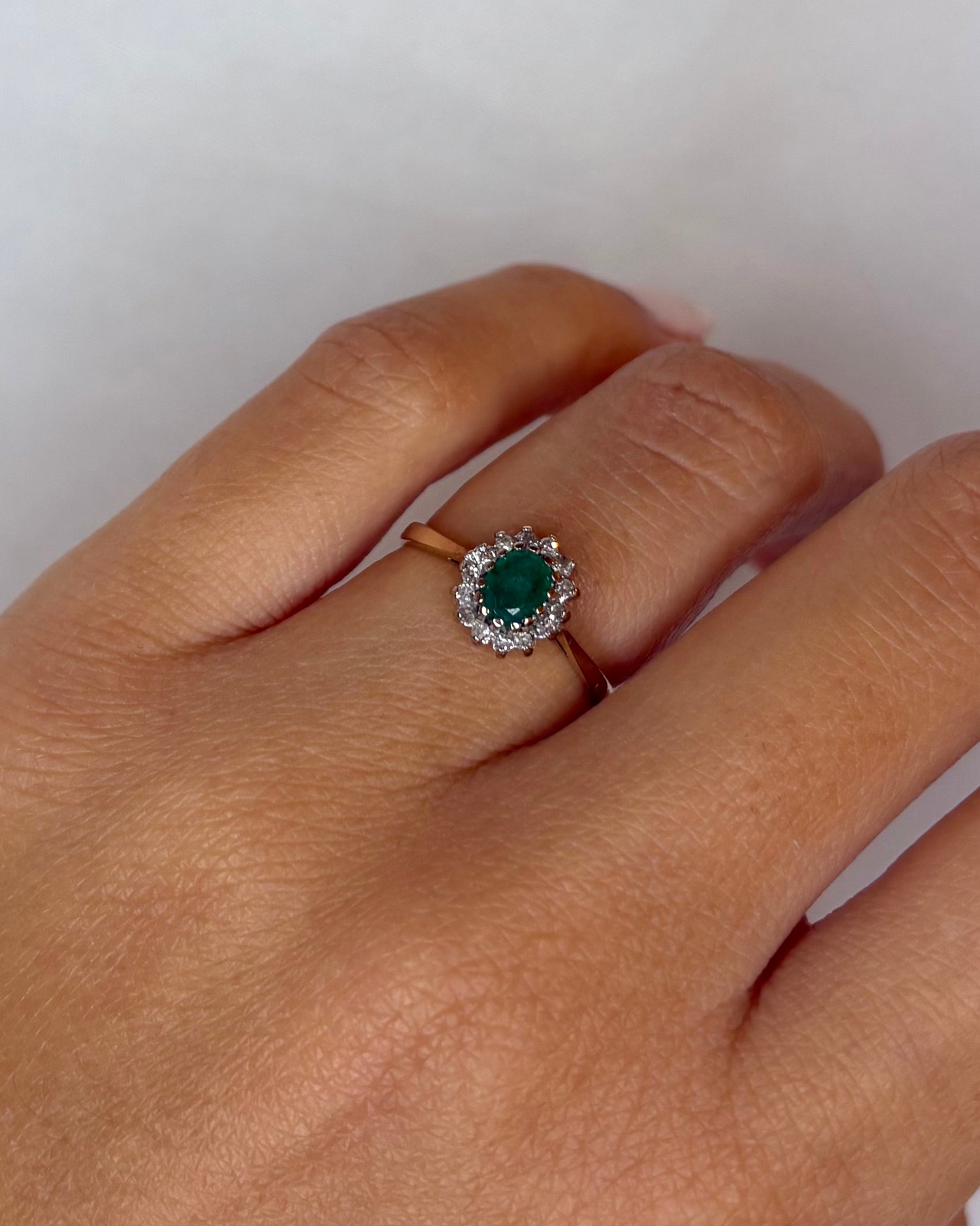 Bague Marguerite Émeraude &amp; Diamants &quot;Thélia&quot;