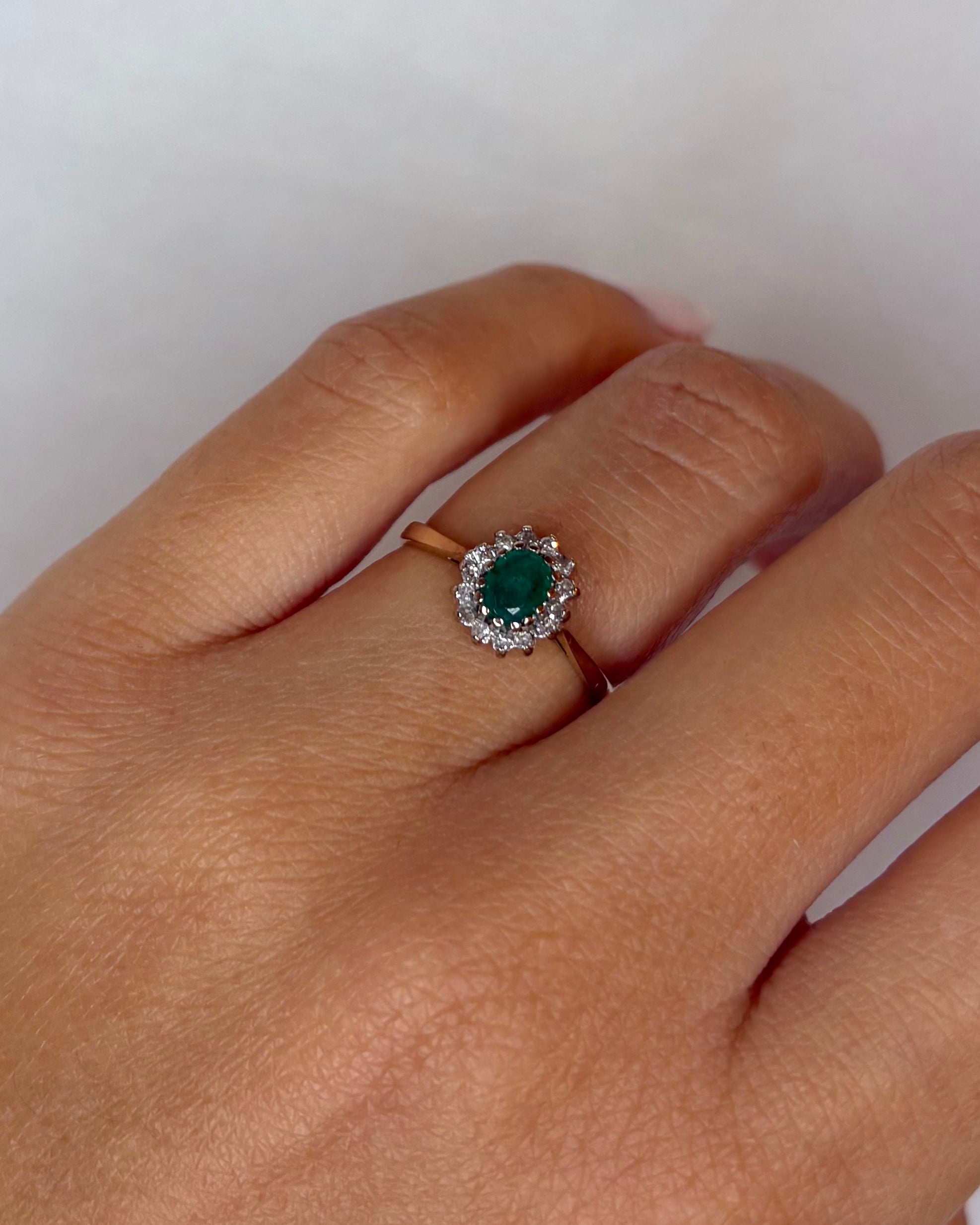 Bague Marguerite Émeraude &amp; Diamants &quot;Thélia&quot;