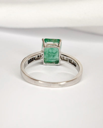 Bague Solitaire Émeraude 2.13 carats &amp; Diamants 0.26 carat "Eléanore"