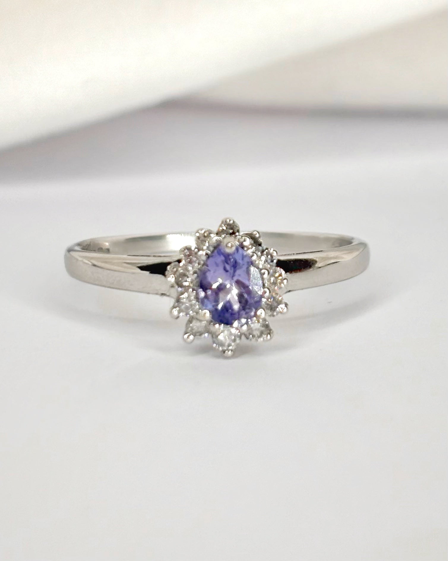 Bague Marguerite Tanzanite 0.35 carat &amp; Diamants "Fiona"