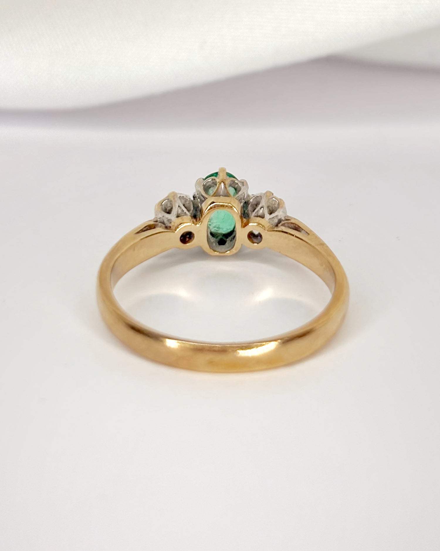Bague Trilogie Émeraude 0.30 carat &amp; Diamants "Suzanne"