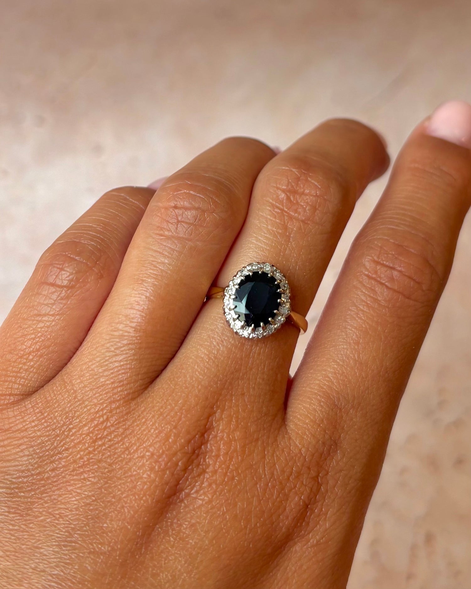 Bague Marguerite Saphir 1.70 carat &amp; Diamants "Lauranne"