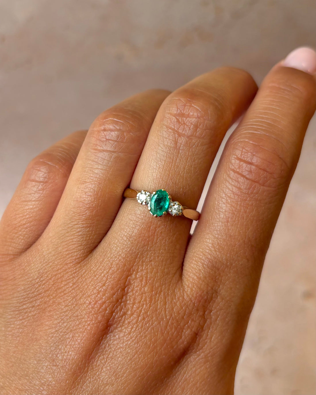 Bague Trilogie Émeraude 0.30 carat &amp; Diamants "Suzanne"