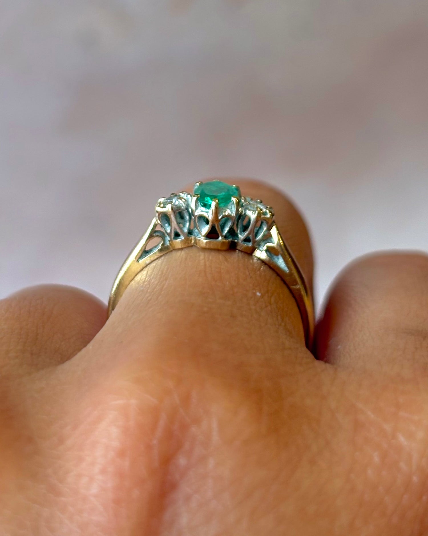 Bague Trilogie Émeraude 0.30 carat &amp; Diamants "Suzanne"
