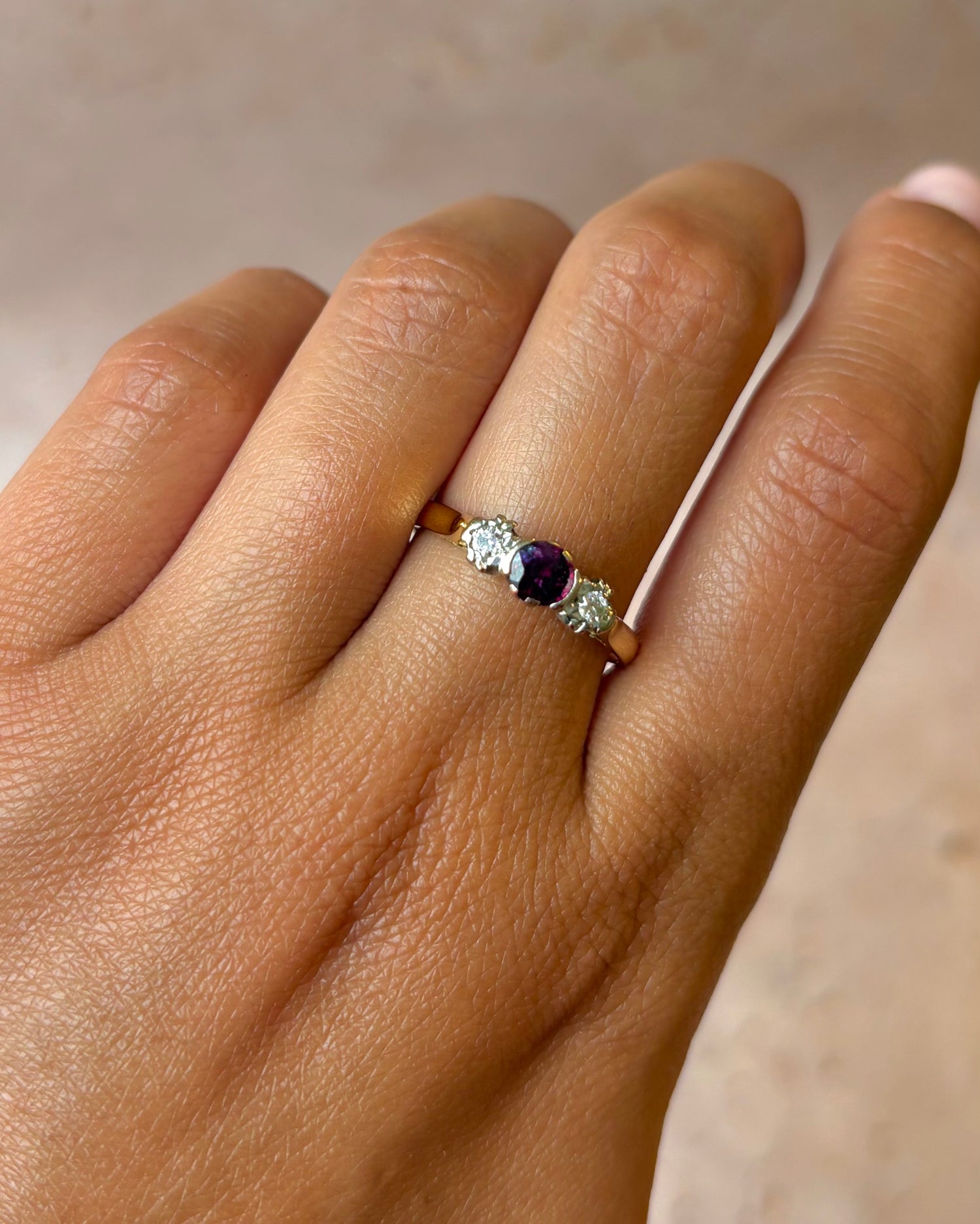 Bague Trilogie Rubis 0.50 carat &amp; Diamants "Vanessa"
