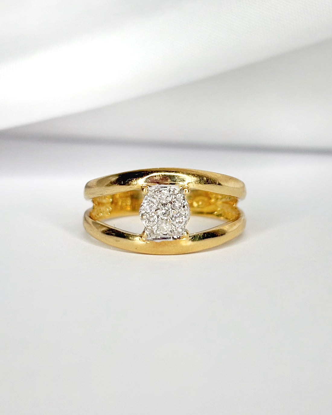Diamond Band Ring "Rachelle"