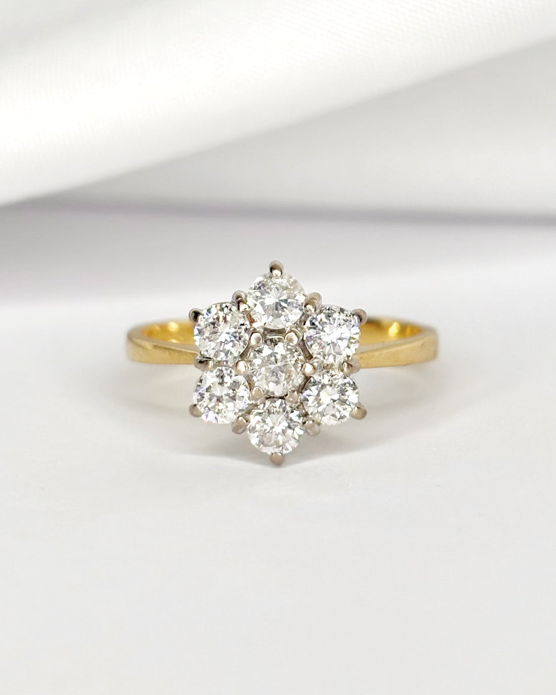 Bague Marguerite Diamants 0.76 carat "Helene"