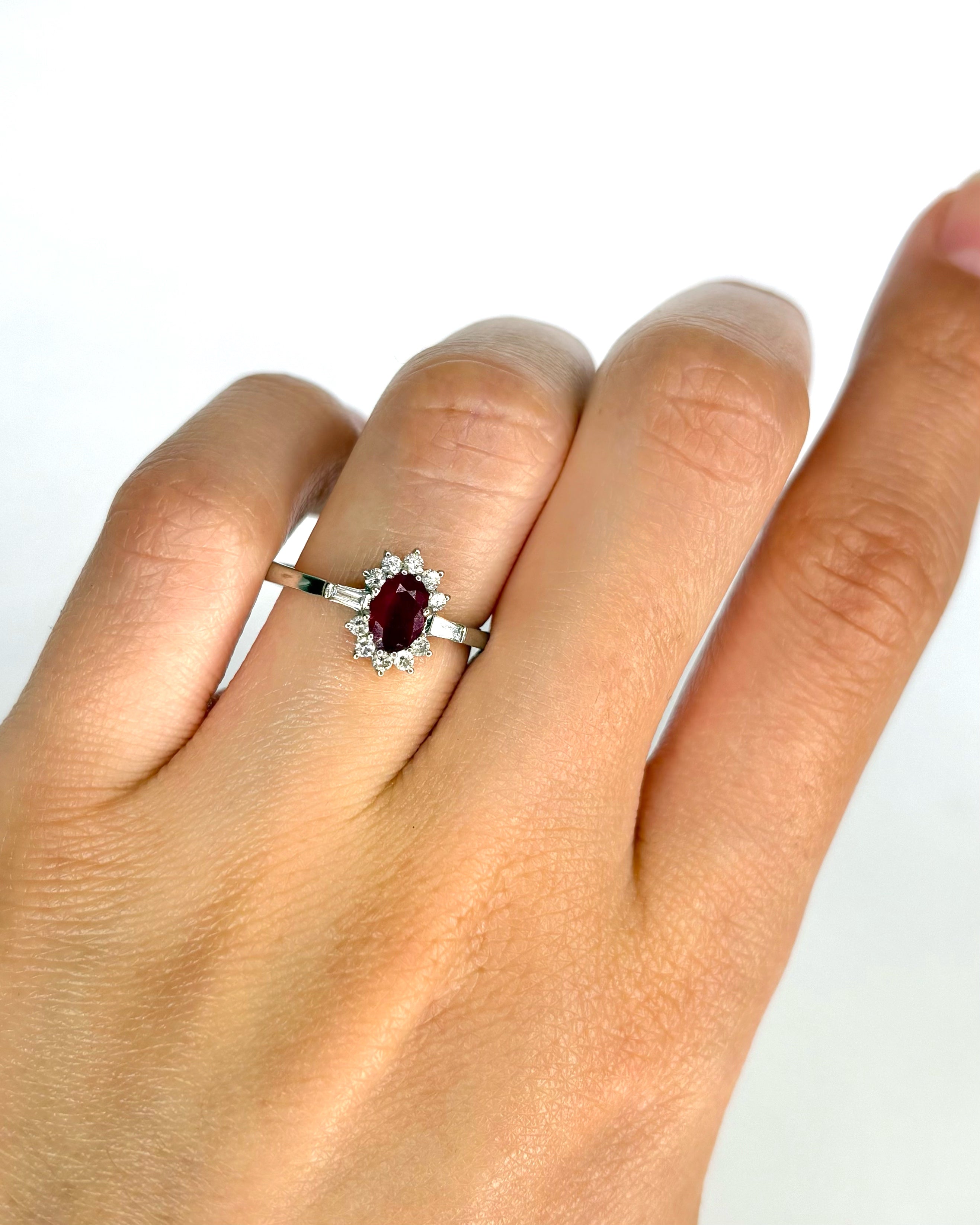 Bague Marguerite Rubis 0.62 carat &amp; 12 Diamants "Nour"