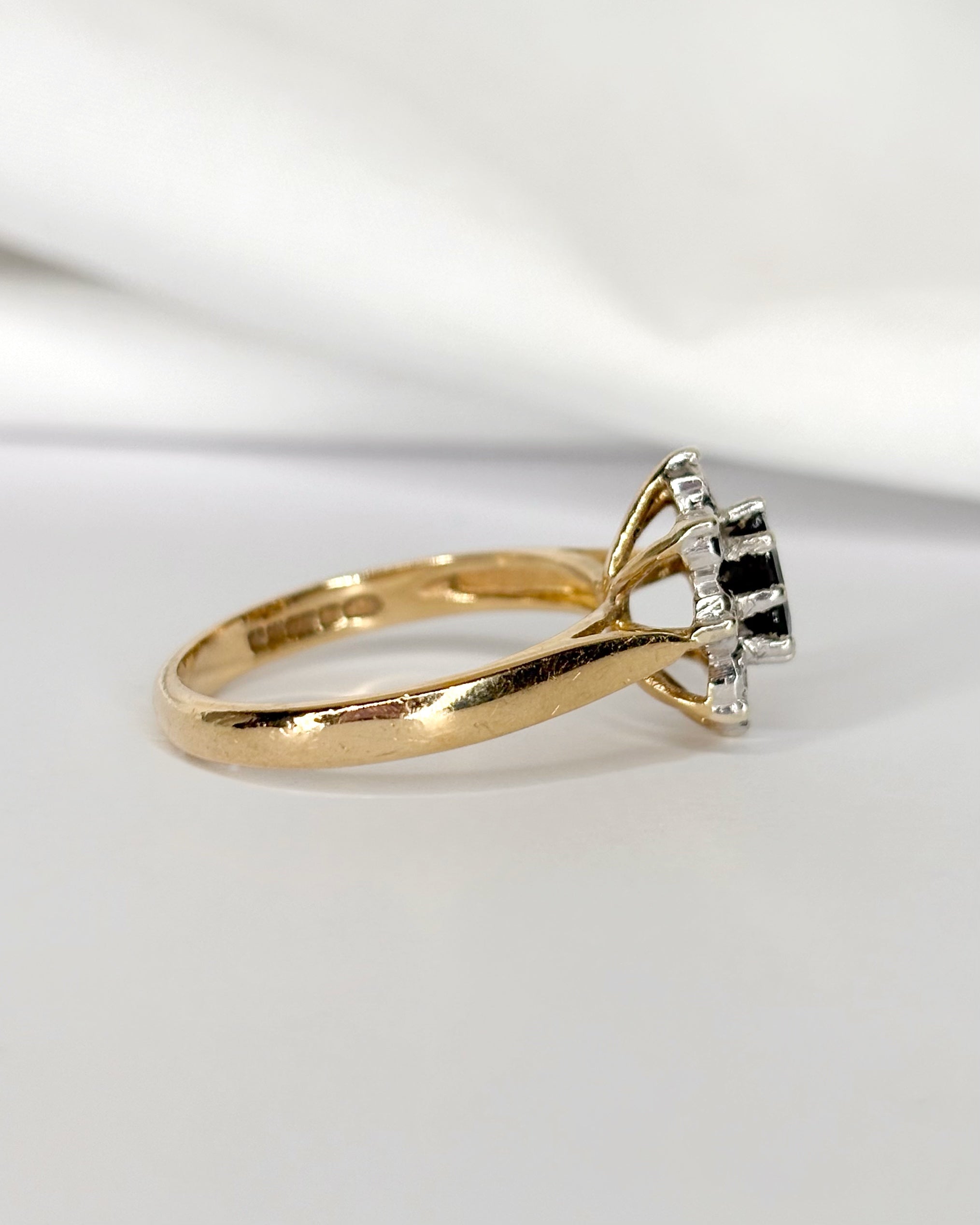 Bague Marguerite Saphir 0.51 carat &amp; Diamants "Dalida"