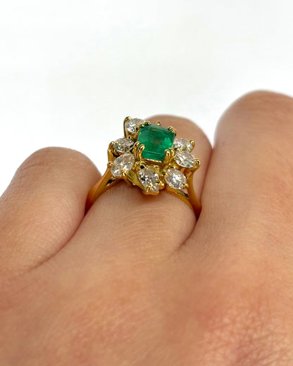 Bague Marguerite Émeraude 1.12 carat &amp; Diamants 0.84 carat "Fabia"