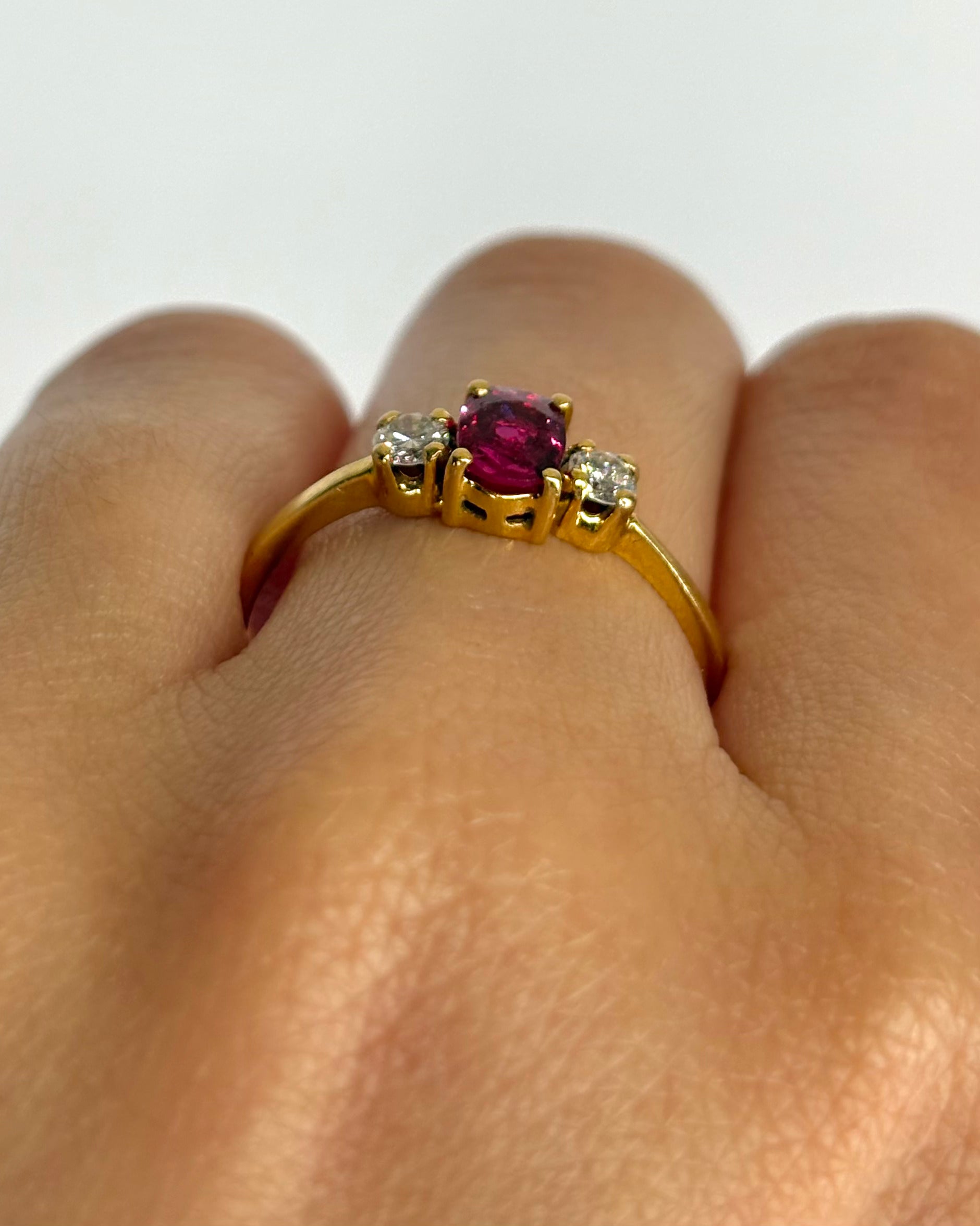 Bague Trilogie Rubis 0.50 carat &amp; Diamants "Beatrice" - Elliade Paris
