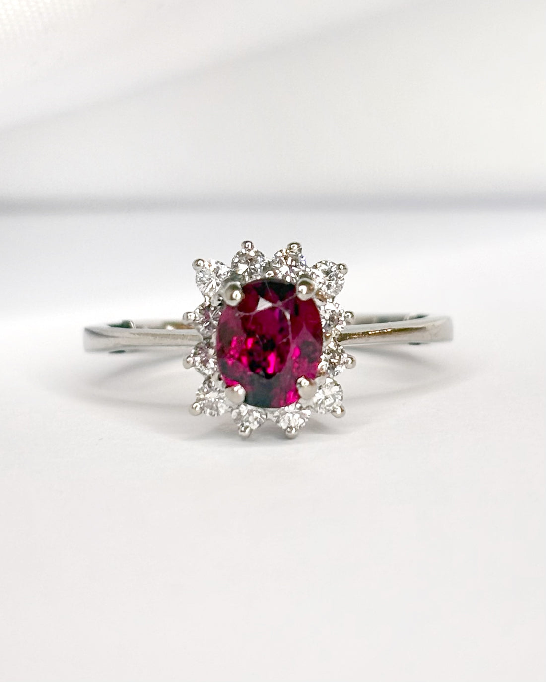 Bague Marguerite Rubis 1.25 carat &amp; Diamants 0.36 carat "Amandine"